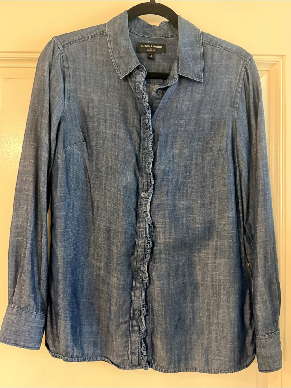 Banana Republic Blue Denim Button-Down Shirt Sz Med Petite